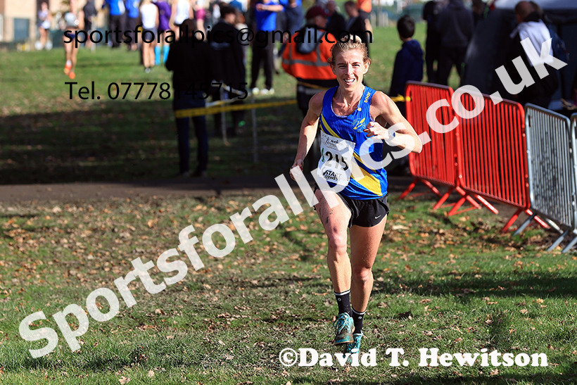 Senior women, 2024 Northern Cross Country Relays, Graves Park, Sheffield.   Photo: David T. Hewitson/Sports for All Pics